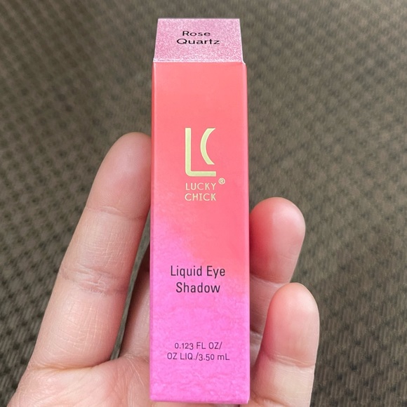 NIB Lucky Chick Rose Quartz Liquid Eyeshadow Makeup - Picture 4 of 10